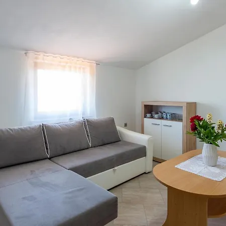 Apartment Amazing In With Wifi Vodnjan